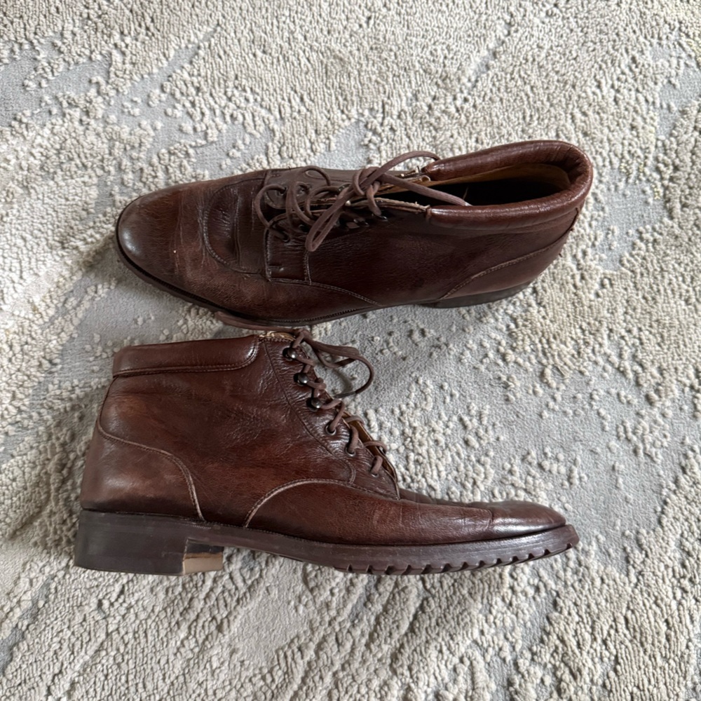 NEIMAN MARCUS brown lace up ankle boots leather made in Italy 9.5
